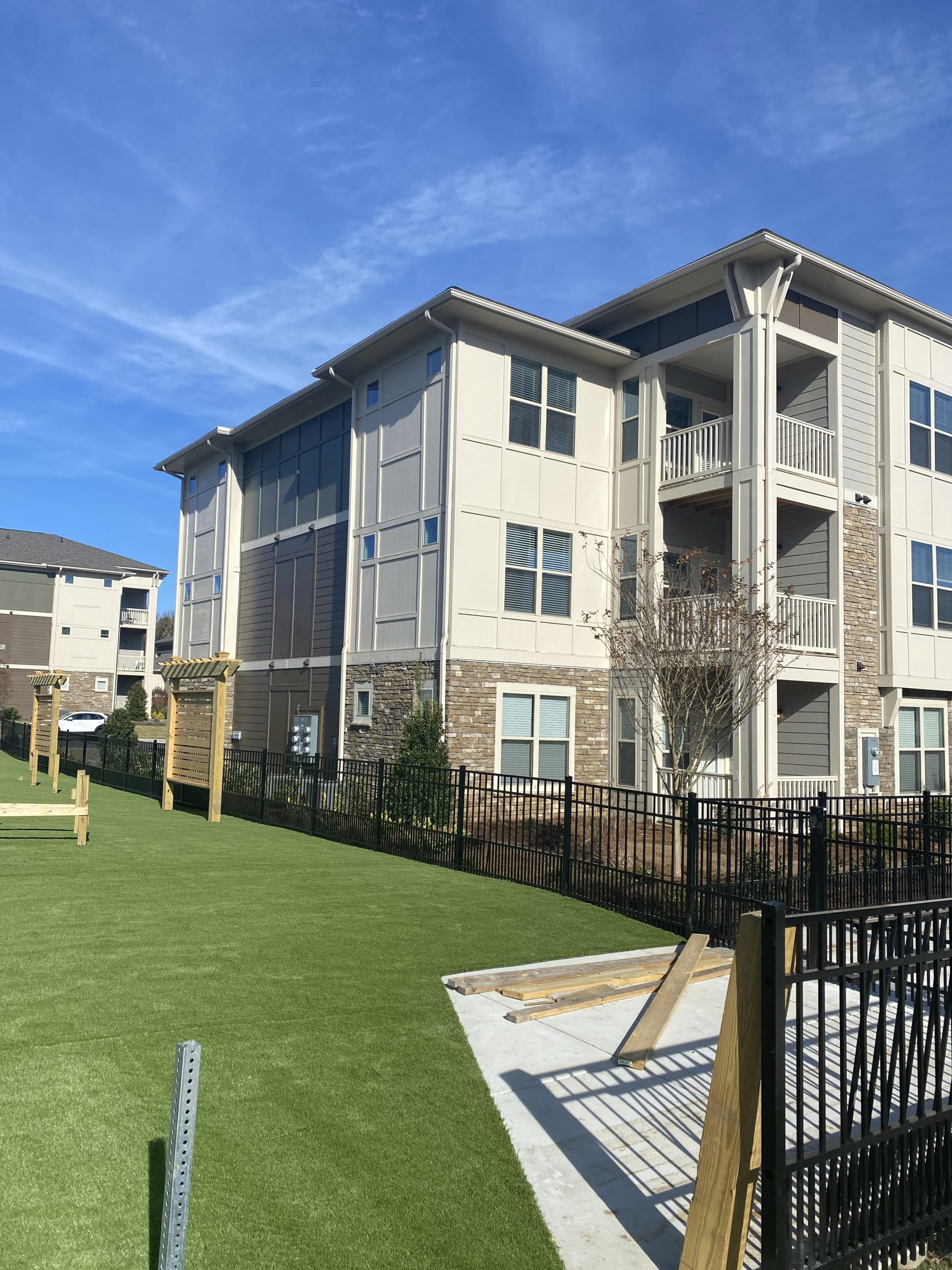 Commercial pet turf for apartments from SYNLawn