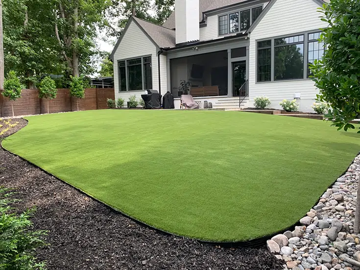 Artificial grass backyard installed by SYNLawn